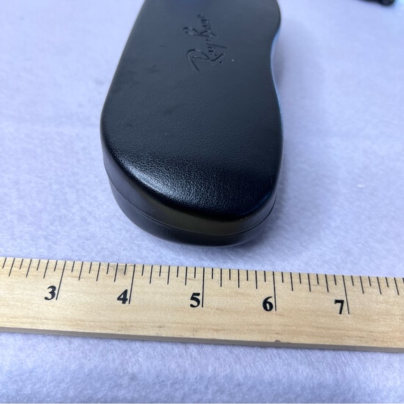 Ray-Ban Eyeglass/Sunglass Holder Black - Picture 9 of 9